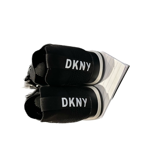 DKNY Running Shoes - Picture 3 of 5